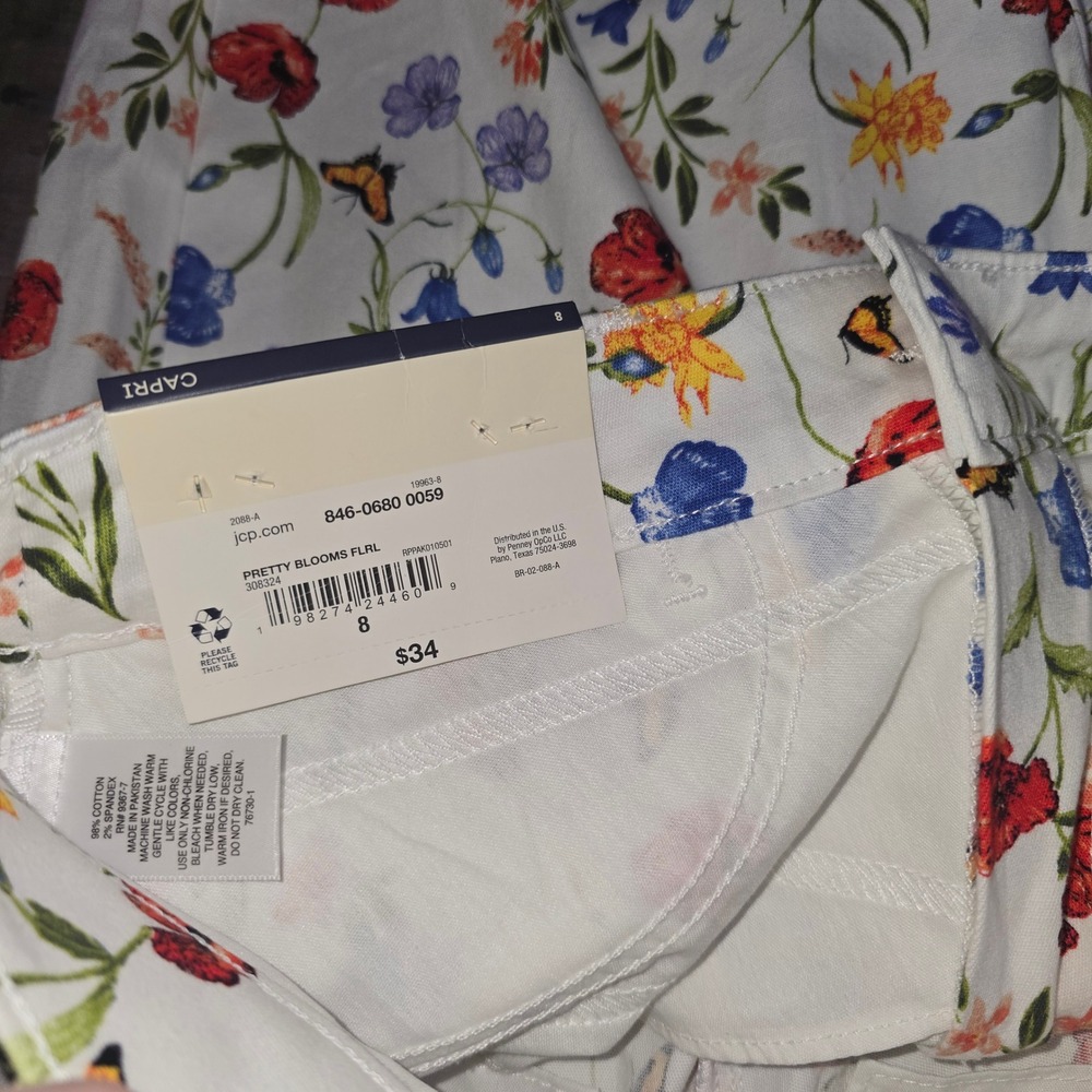 St Johns Bay Floral Capri Pants Womens 8 White Multi Butterfly Tummy Control NWT - Picture 6 of 16